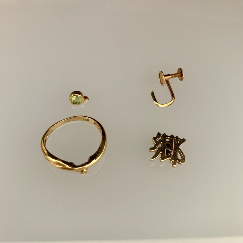 リングと一つだけのイアリング